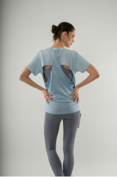 ني شيرت نسائي ازراق فاتح  