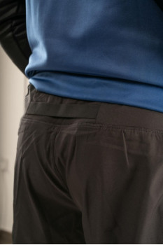 شورت رجالي اسود